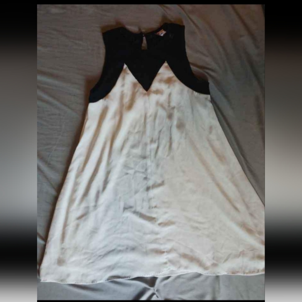 Alya Size Small Black and White Mini Summer Dress